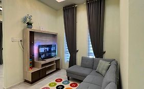 Z&Z Gong Badak Homestay